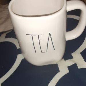 RAE DUNN   TEA MUG
